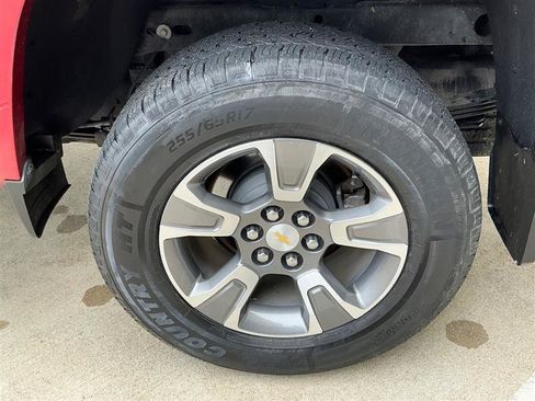 Used 2017 Chevrolet Colorado Z71 RWD image 25