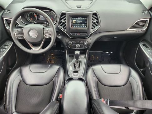 Used 2020 Jeep Cherokee Latitude Plus FWD image 26