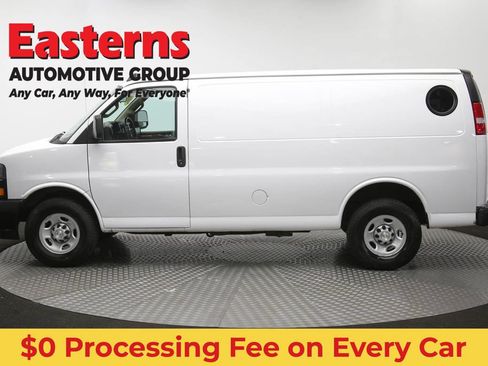 Used 2021 Chevrolet Express 3500 w/ Driver Convenience Package RWD image 56