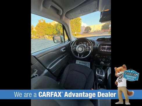 Used 2018 Jeep Renegade Altitude FWD image 32