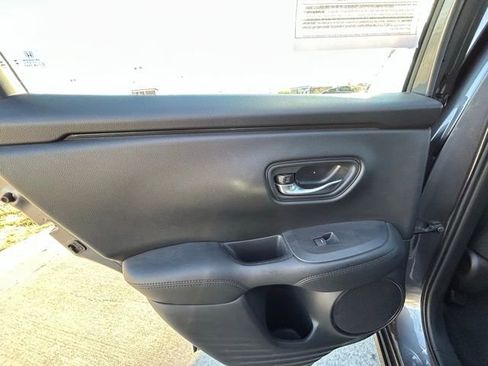 Used 2025 Honda HR-V LX image 15