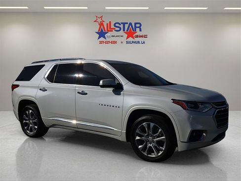 Used 2021 Chevrolet Traverse Premier image 1
