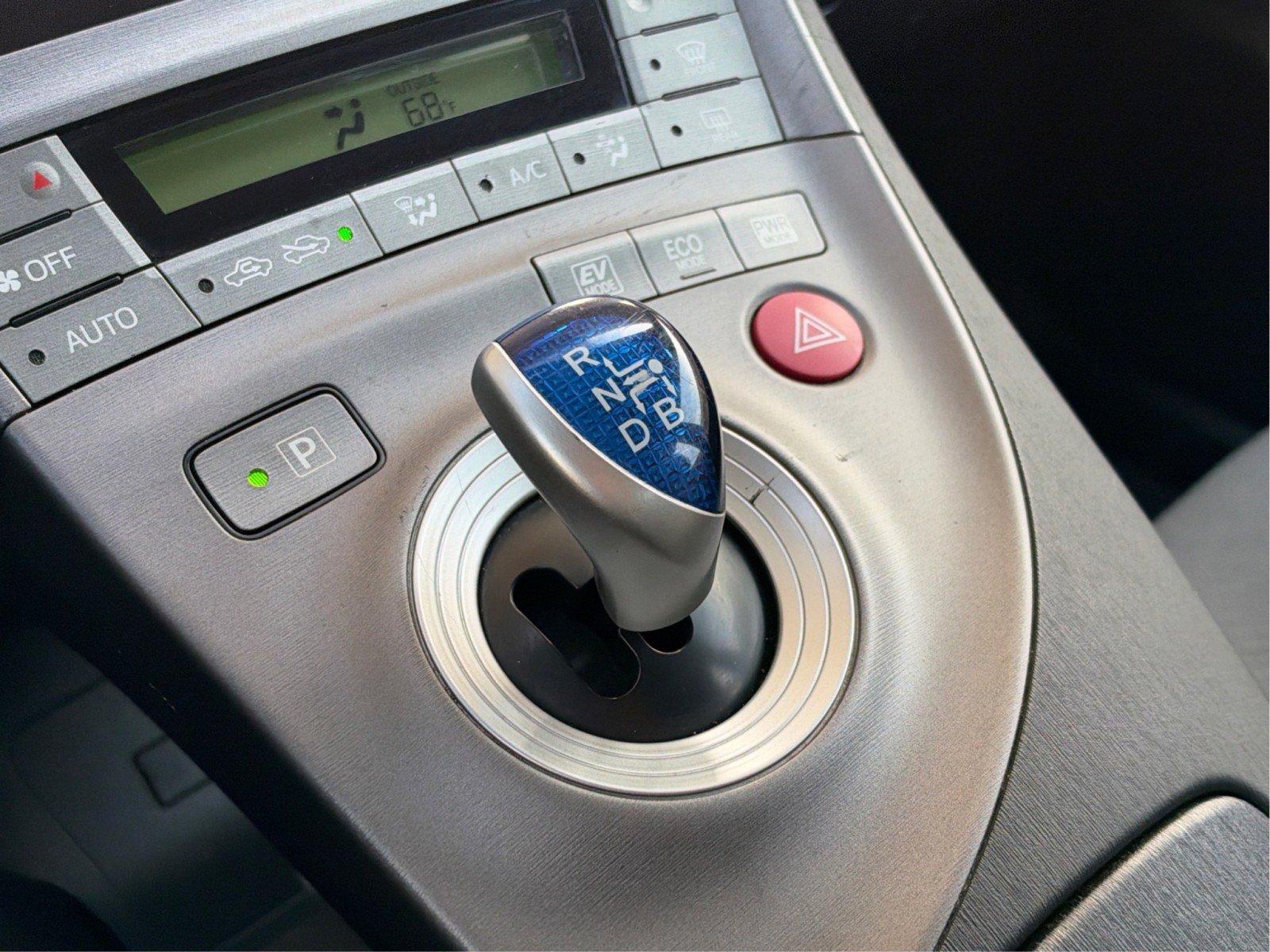 Used 2015 Toyota Prius Two FWD image 23