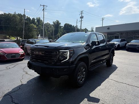Used 2024 GMC Sierra 1500 AT4X AWD/4WD image 3