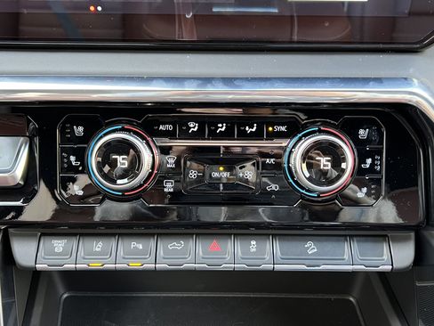 Used 2025 GMC Sierra 3500 Denali Ultimate image 31