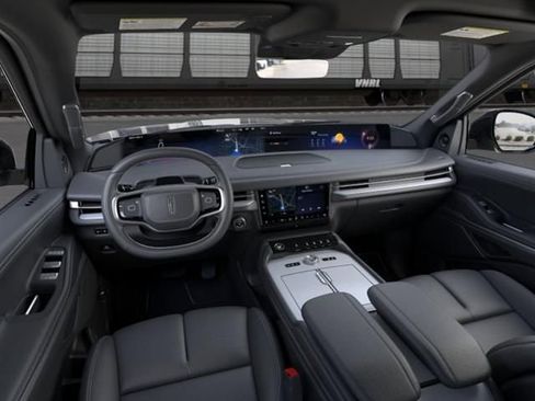 New 2026 Lincoln Navigator Reserve AWD/4WD image 9