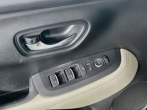 Used 2023 Honda HR-V EX-L image 19