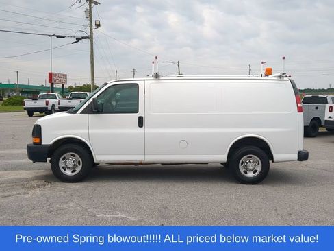 Used 2016 Chevrolet Express 2500 RWD image 10