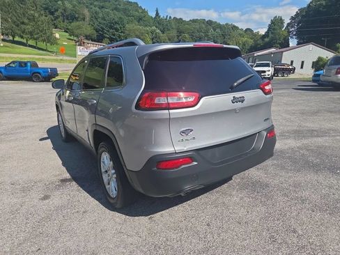 Used 2015 Jeep Cherokee Latitude AWD/4WD image 7