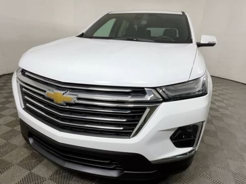 Used 2023 Chevrolet Traverse LT FWD image 10