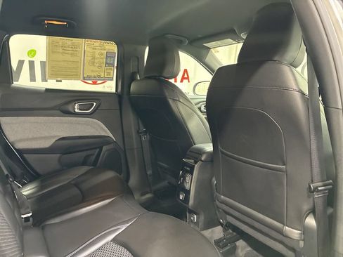 Used 2023 Jeep Compass Latitude AWD/4WD image 14