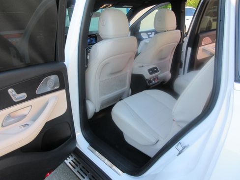 Used 2024 Mercedes-Benz GLS 450 450 4MATIC**DRIVER ASSIST**HEA image 37