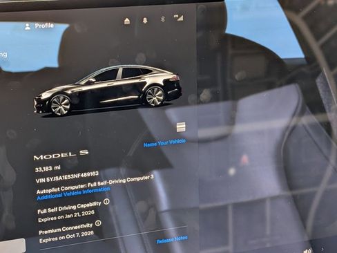 Used 2022 Tesla Model S image 19