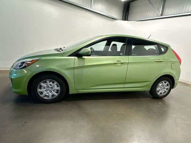 Used 2012 Hyundai Accent GS FWD image 2