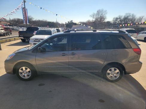 Used 2005 Toyota Sienna CE image 8