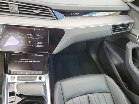 Used 2021 Audi e-tron Premium w/ Convenience Plus Package image 15