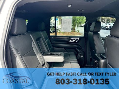 Used 2022 Chevrolet Suburban LT AWD/4WD image 24