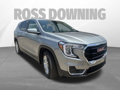 Used 2024 GMC Terrain SLE FWD image 3