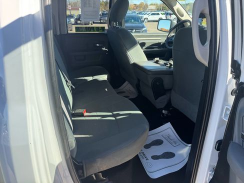 Used 2019 RAM 1500 Classic SLT image 12