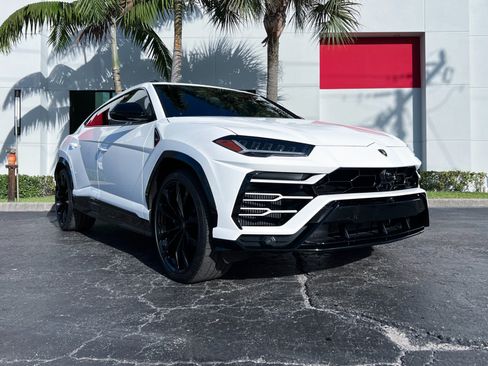 Used 2021 Lamborghini Urus AWD/4WD image 3