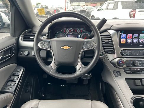 Used 2017 Chevrolet Suburban LT AWD/4WD image 30