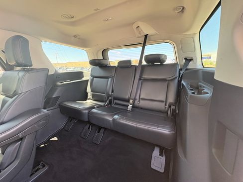 Used 2025 Ford Expedition Platinum AWD/4WD image 18