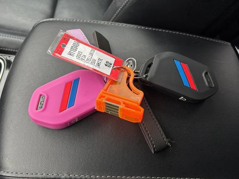 Used 2023 Kia Telluride LX image 43