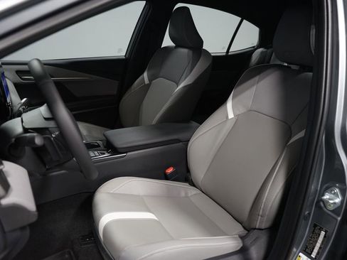 Certified 2026 Toyota Camry SE image 28