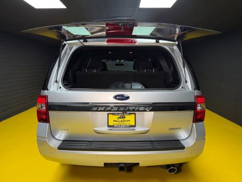 Used 2017 Ford Expedition XLT RWD image 9