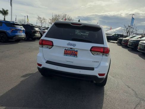 Used 2022 Jeep Grand Cherokee Laredo X image 6
