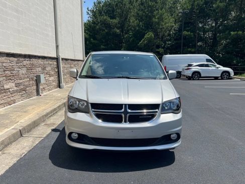 Used 2012 Dodge Grand Caravan Crew image 4