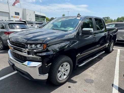 Used 2022 Chevrolet Silverado 1500 LT w/ Bed Protection Package AWD/4WD image 7