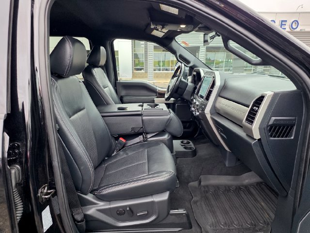 Used 2022 Ford F250 Lariat w/ Lariat Ultimate Package AWD/4WD image 13