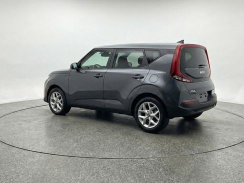 Used 2025 Kia Soul LX w/ LX Technology Package FWD image 6
