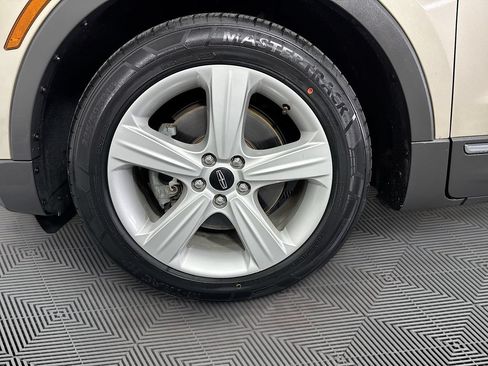 Used 2017 Lincoln MKC Premiere FWD image 29