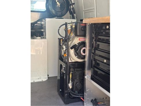 Used 2017 Mercedes-Benz Sprinter 2500 w/ Driver Comfort Package image 9