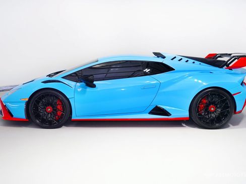 Used 2024 Lamborghini Huracan STO RWD image 5