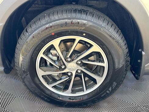 Used 2025 Mitsubishi Eclipse Cross ES image 30