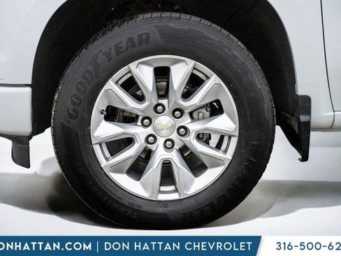 Used 2022 Chevrolet Silverado 1500 Custom image 37