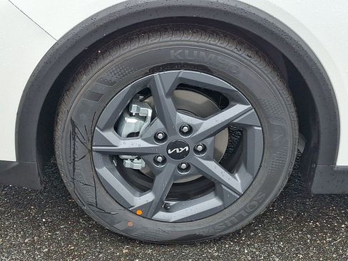 New 2026 Kia K4 FWD image 4