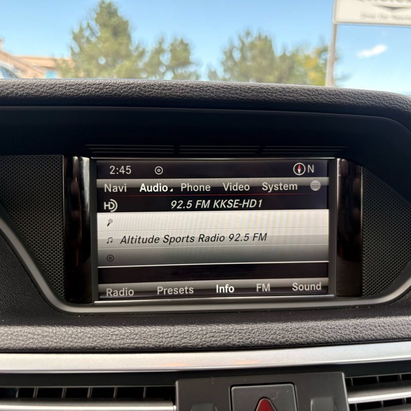 Used 2013 Mercedes-Benz E 350 4MATIC Sedan image 17