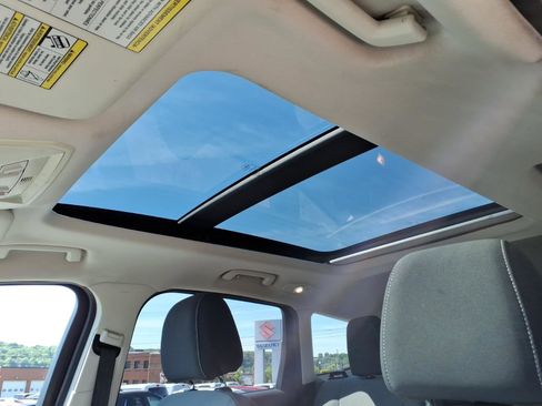 Used 2015 Ford Escape SE AWD/4WD image 12