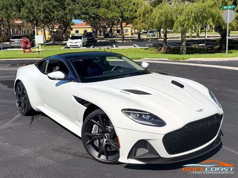 Used 2019 Aston Martin DBS Superleggera RWD image 61