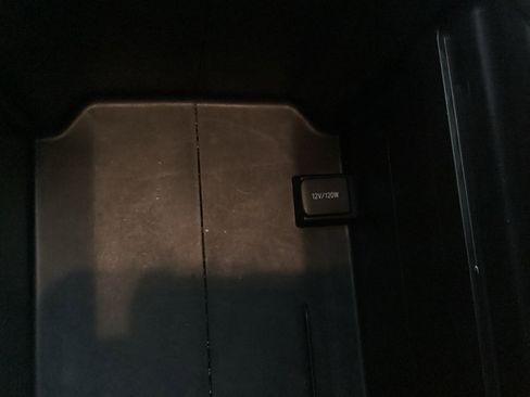 Used 2019 Toyota Highlander XLE AWD/4WD image 31
