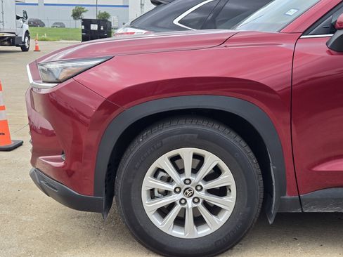 Used 2025 Toyota Grand Highlander FWD image 8