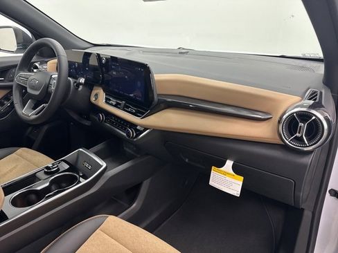 New 2026 Chevrolet Equinox ACTIV w/ Safety and Technology Package image 31