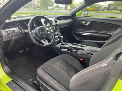 Used 2020 Ford Mustang GT w/ Black Accent Package RWD image 10