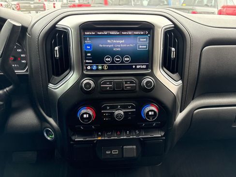 Used 2020 Chevrolet Silverado 1500 LT w/ All-Star Edition image 26