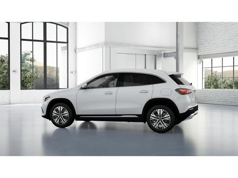 Certified 2026 Mercedes-Benz GLA 250 4MATIC image 32