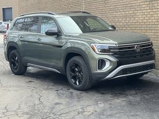 New 2026 Volkswagen Atlas Peak Edition video 1
